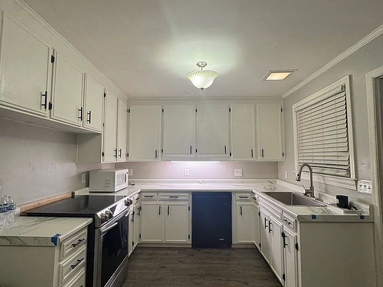 1527 S Kilbourne Rd — Photo 14