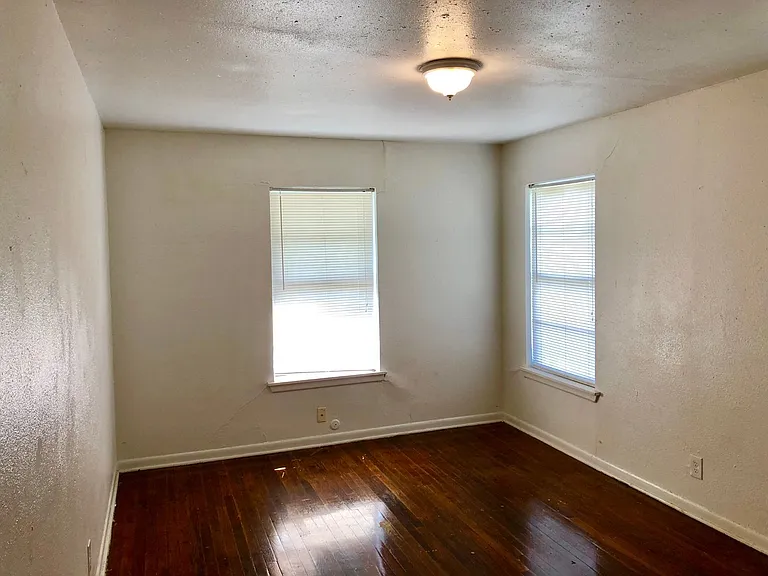 312 Babcock Rd — Photo 5