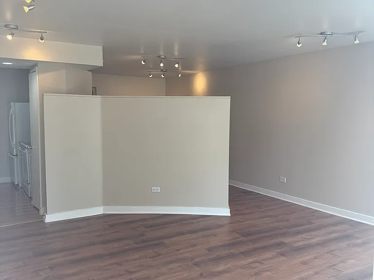 4343 Travis St #13 — Photo 4