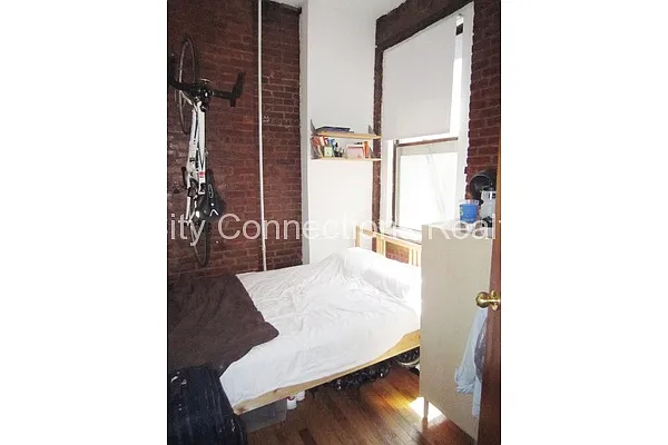 Rented by City Connections Realty | media 49