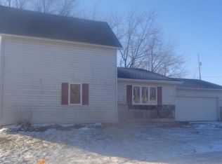 715 7th St W, Mantorville, MN 55955