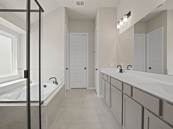 Owner s bath with dual sinks