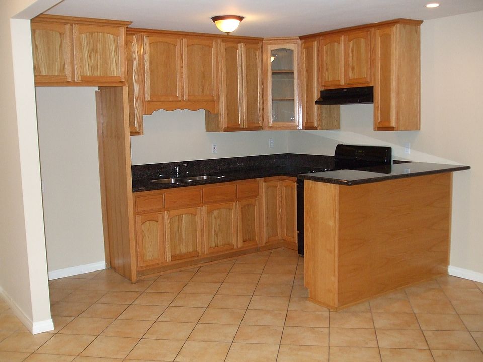 1st image of 23520 Arlington Ave APT A