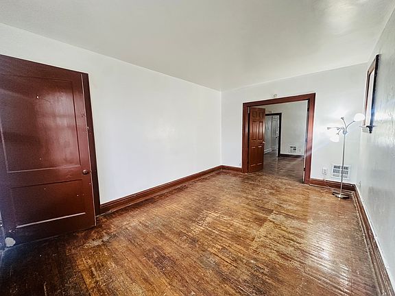 5th image of 3719-3721 Winnebago St #3719