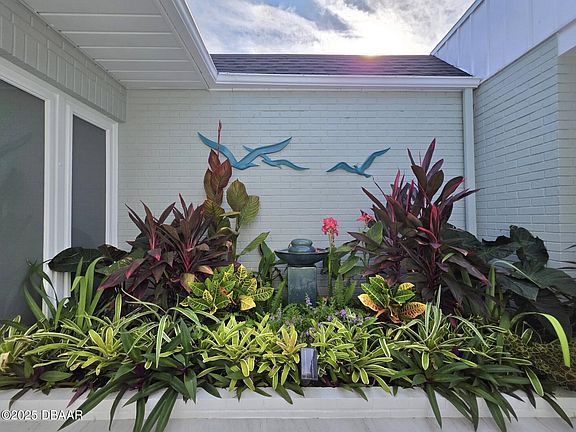 5th image of 41 Wisteria Dr