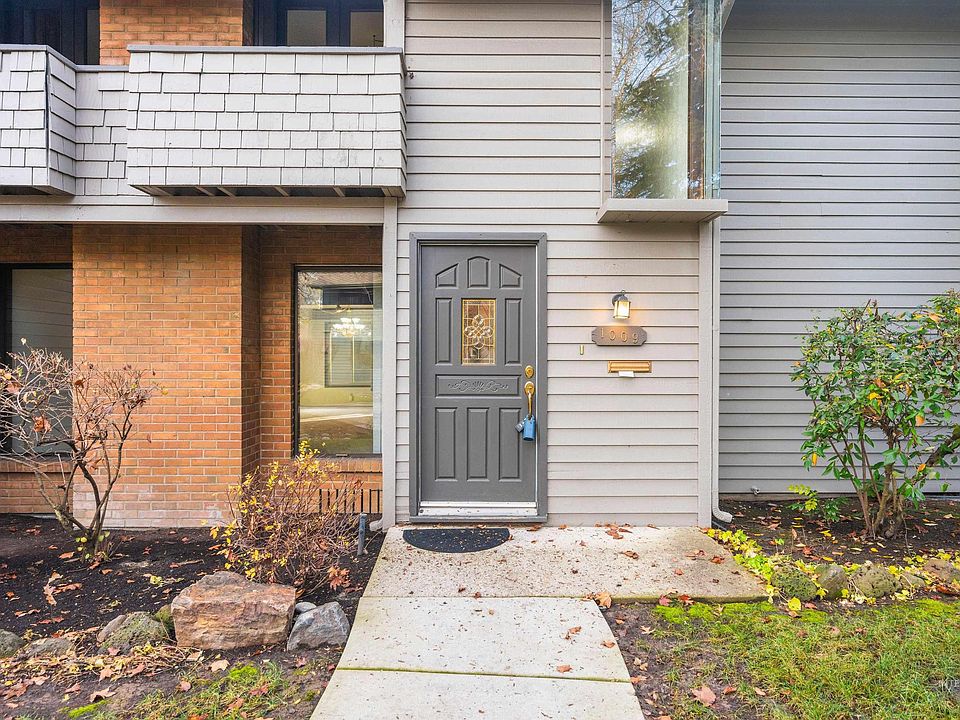 1st image of 1009 E Strawberry Ln