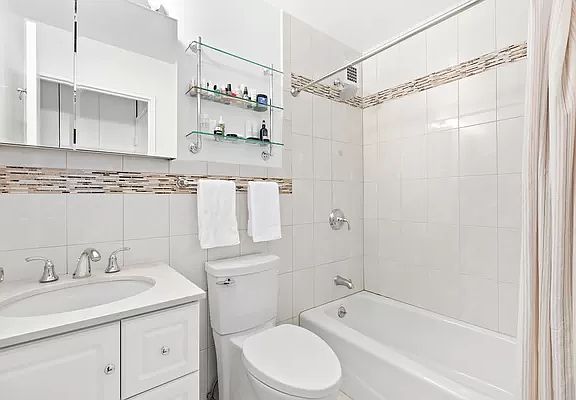 5th image of 301 E 79th St APT 35G