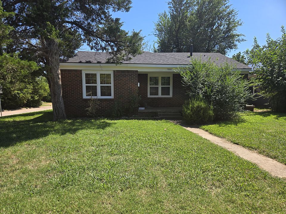 2nd image of 1200 NW 81st St