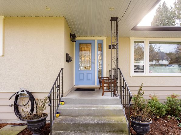 1120 Rochester Ave, Coquitlam, BC V3K 2X4