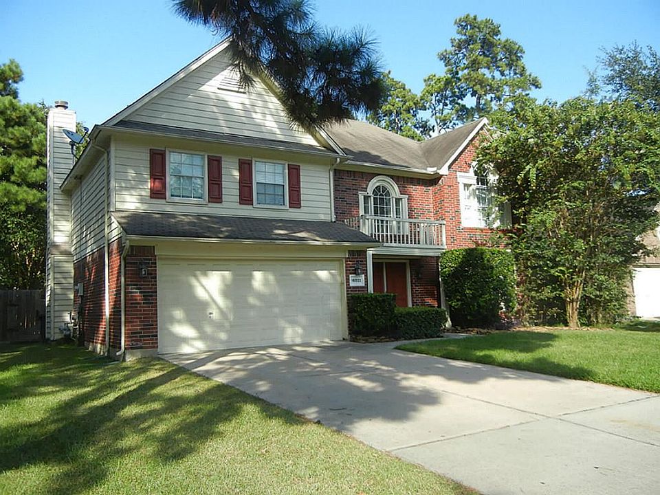 1st image of 16022 Luxembourg Dr