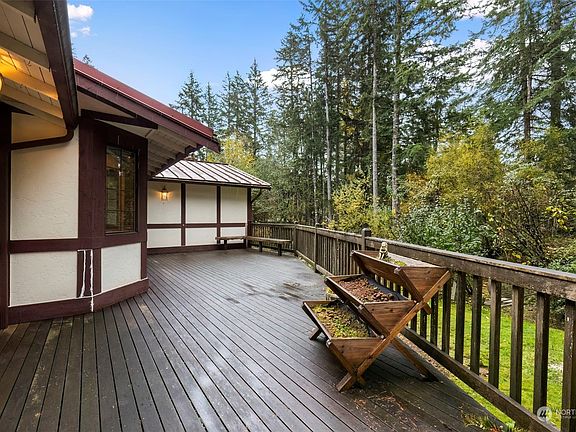 4th image of 6517 63rd Avenue NW