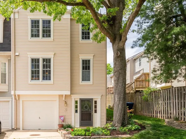 3 S Floyd St, Alexandria, VA 22304