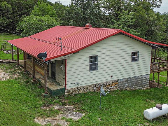 3rd image of 64 Francis Marion Ln