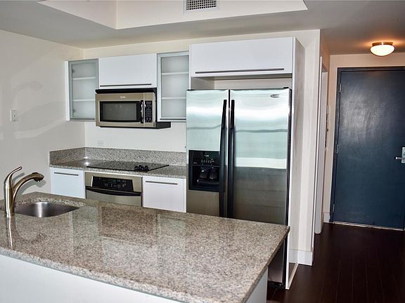 3rd image of 888 Biscayne Blvd APT 2503