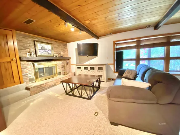 2 Glendale Dr, Gallipolis, OH 45631