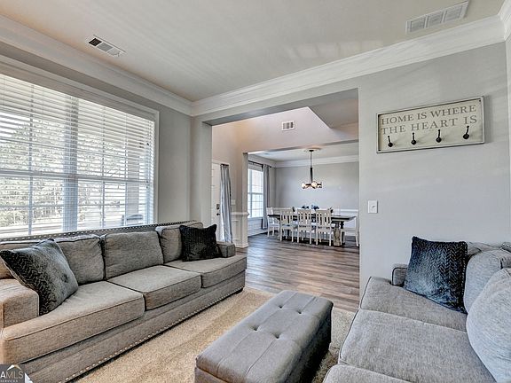 5th image of 734 Weller Path NE