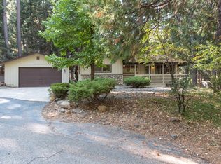 5253 Loch Leven Dr, Pollock Pines, CA 95726