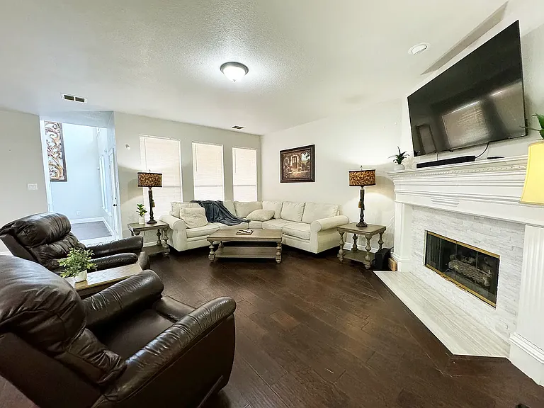 14587 Kelmscot Dr — Photo 20