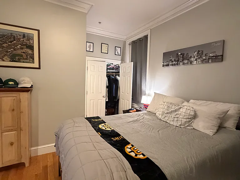 498 E Broadway #1 — Photo 12