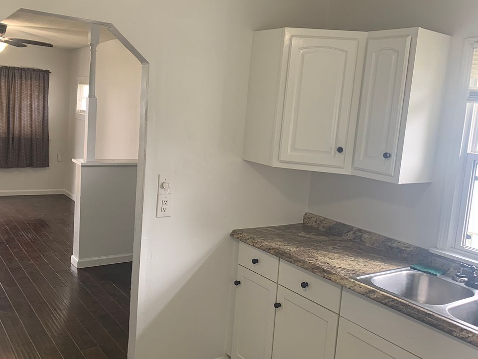 1st image of 236 Lincoln Ave
