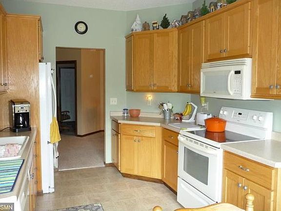 3rd image of 752 Briarwood Dr