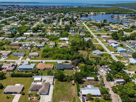 3rd image of 209 CYPRESS AVENUE NW LOT 8