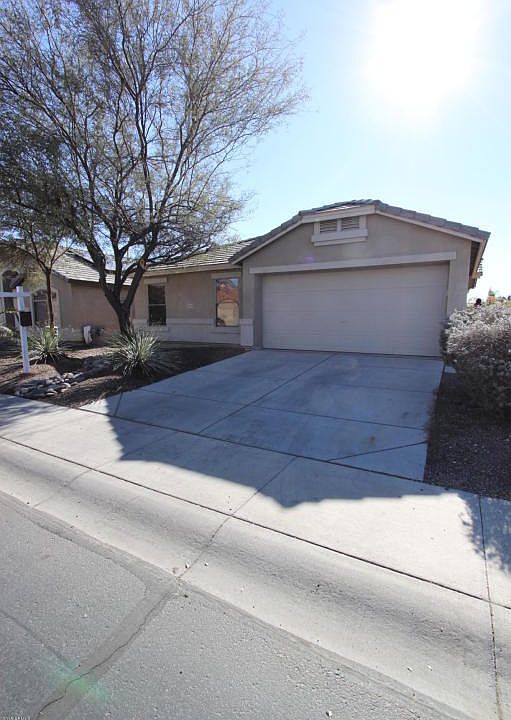 1st image of 42379 W Michaels Dr