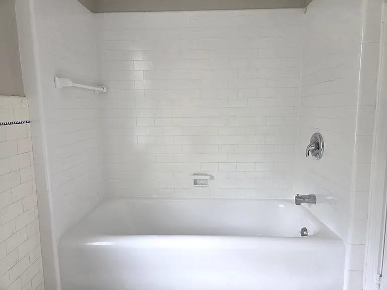 310 Putnam Ave — Photo 12