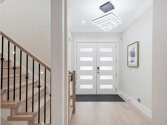 4th image of 212 Blackman St