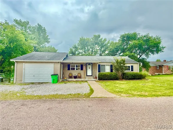 13944 New Offenburg Rd, Ste Genevieve, MO 63670