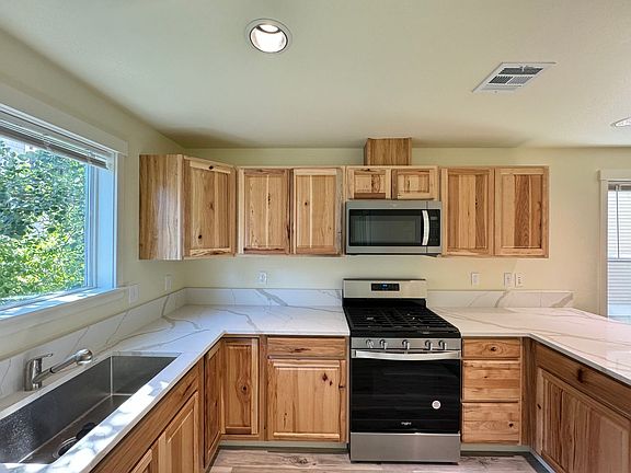 3rd image of 12530A 26th Ave NE