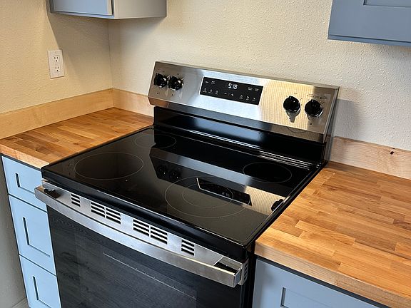 5th image of 127 F St #129