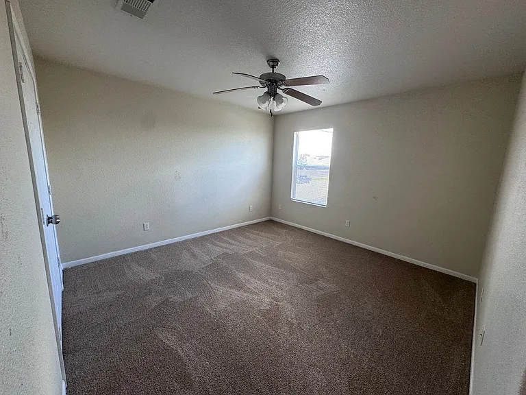 2201 Riley Dr — Photo 19