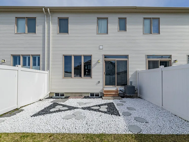 57 Caspian Row — Photo 22