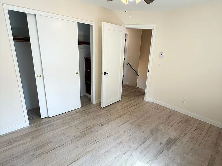 529 NE 113th Ave — Photo 14