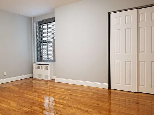 Rented by Bruma Realty LLC | media 9