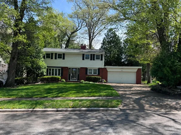 1321 Wiesner St, Green Bay, WI 54304