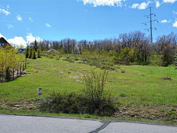 4th image of 245 Caribou Ln