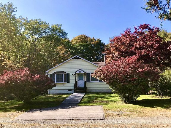 3rd image of 11 Eagle Ln