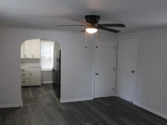 5th image of 3853 N Castor Rd