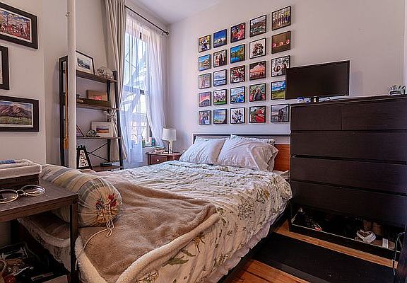 4th image of 165 Mulberry St APT 10