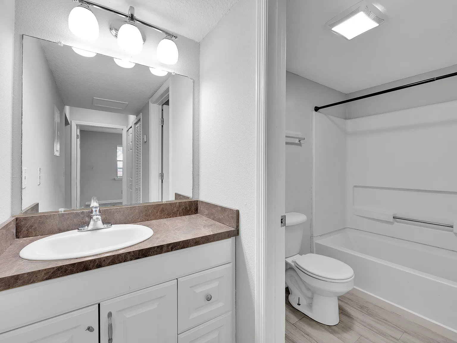 100 Fairway Park Blvd — Photo 4