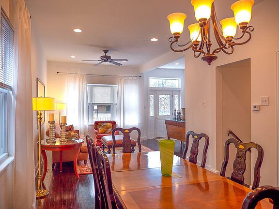 4th image of 1421 N Oakley Blvd #1
