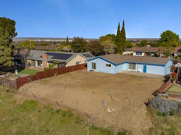 4th image of 4294 Hillview Dr