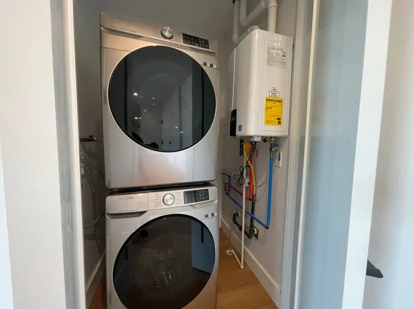 547 Martin Luther King Drive image 2 of 10