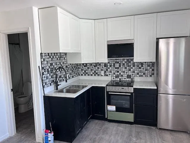 1251 Brentwood St #2 — Photo 8
