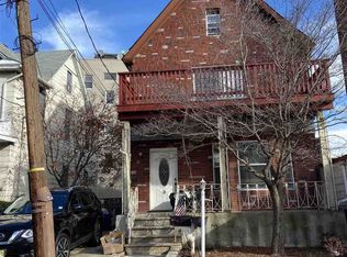 30 Columbia Ter APT 1, Edgewater, NJ 07020