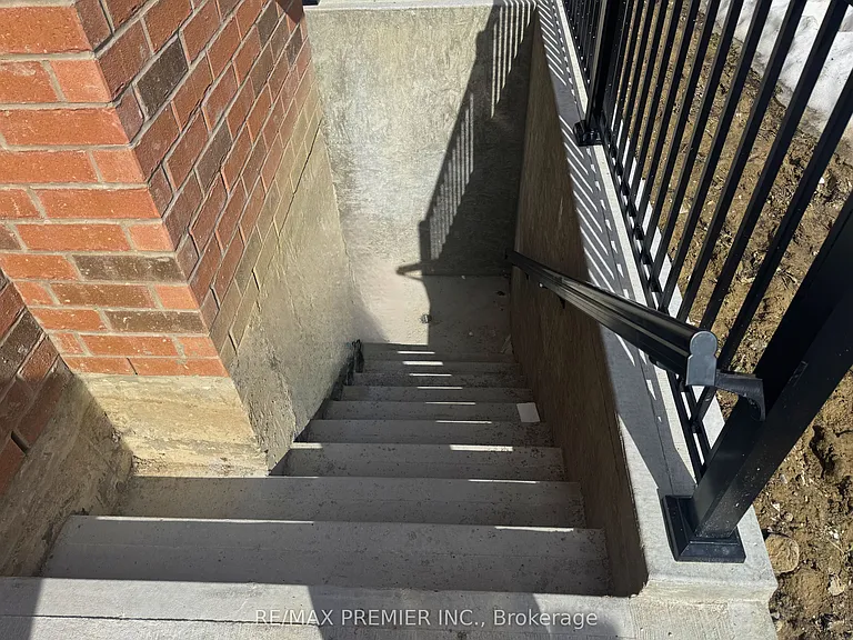 39 Walls Cres — Photo 13