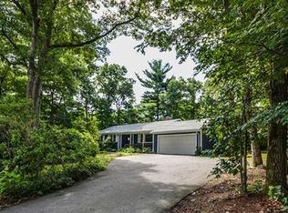 2 Crest Dr W, Dover, MA 02030