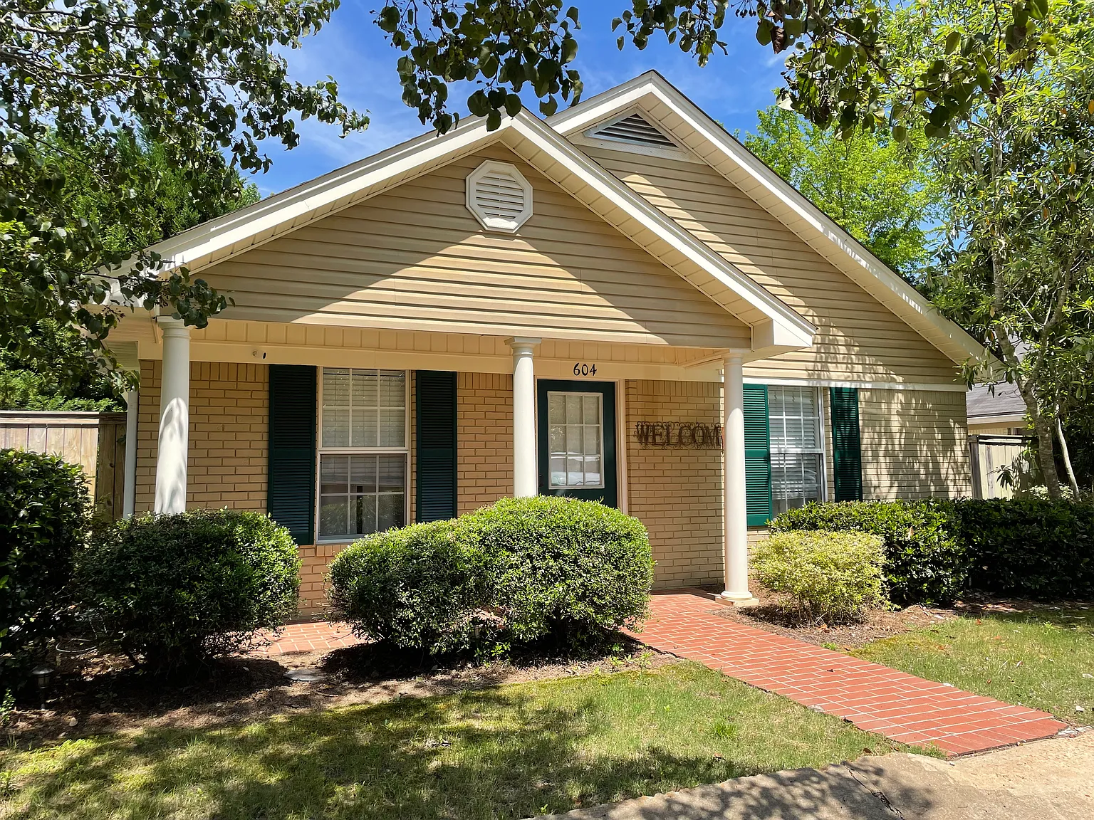 3 bed, 1218 sqft, $1,800 — Photo 4